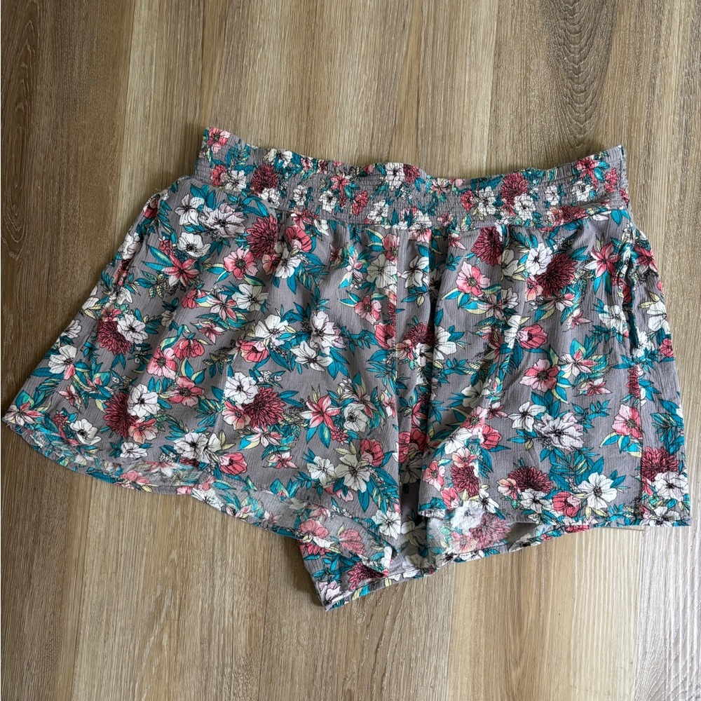Torrid Floral 1X High Waist Shorts with Pockets